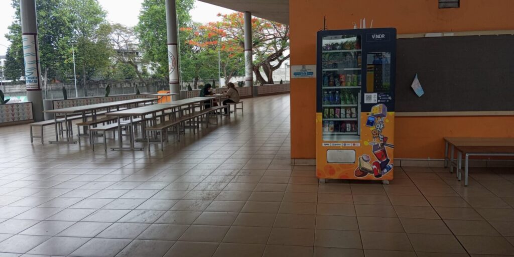 Vending Machine VENDR: Binus Serpong